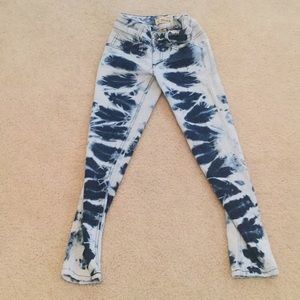 Mudd high waisted bleach skinny jeans